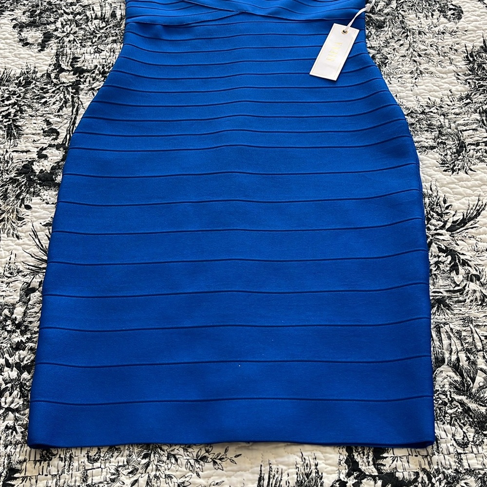 Sweetheart Neck Dress - Picture 4 of 9